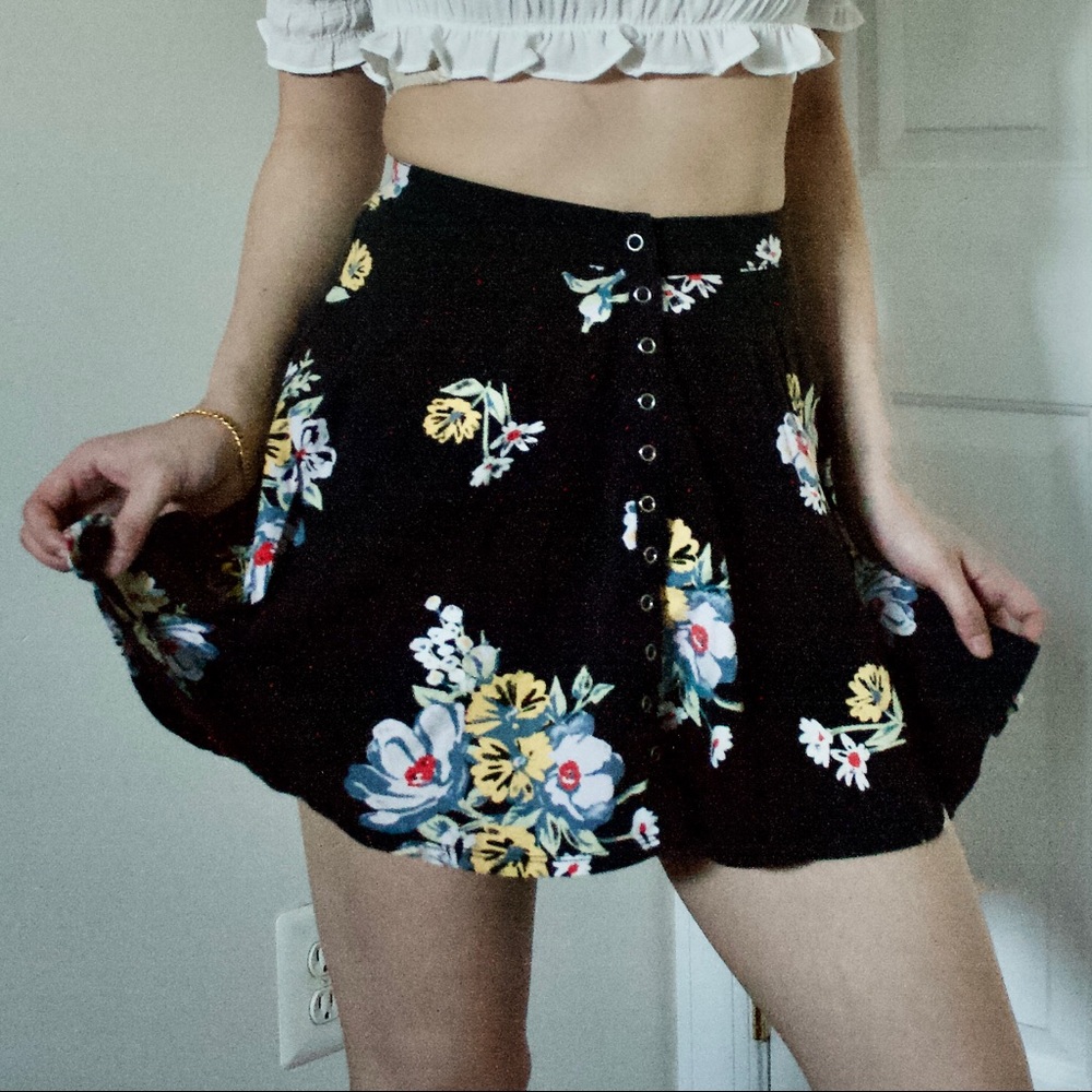 Urban Outfitters Kimchi Blue Floral Skirt XS